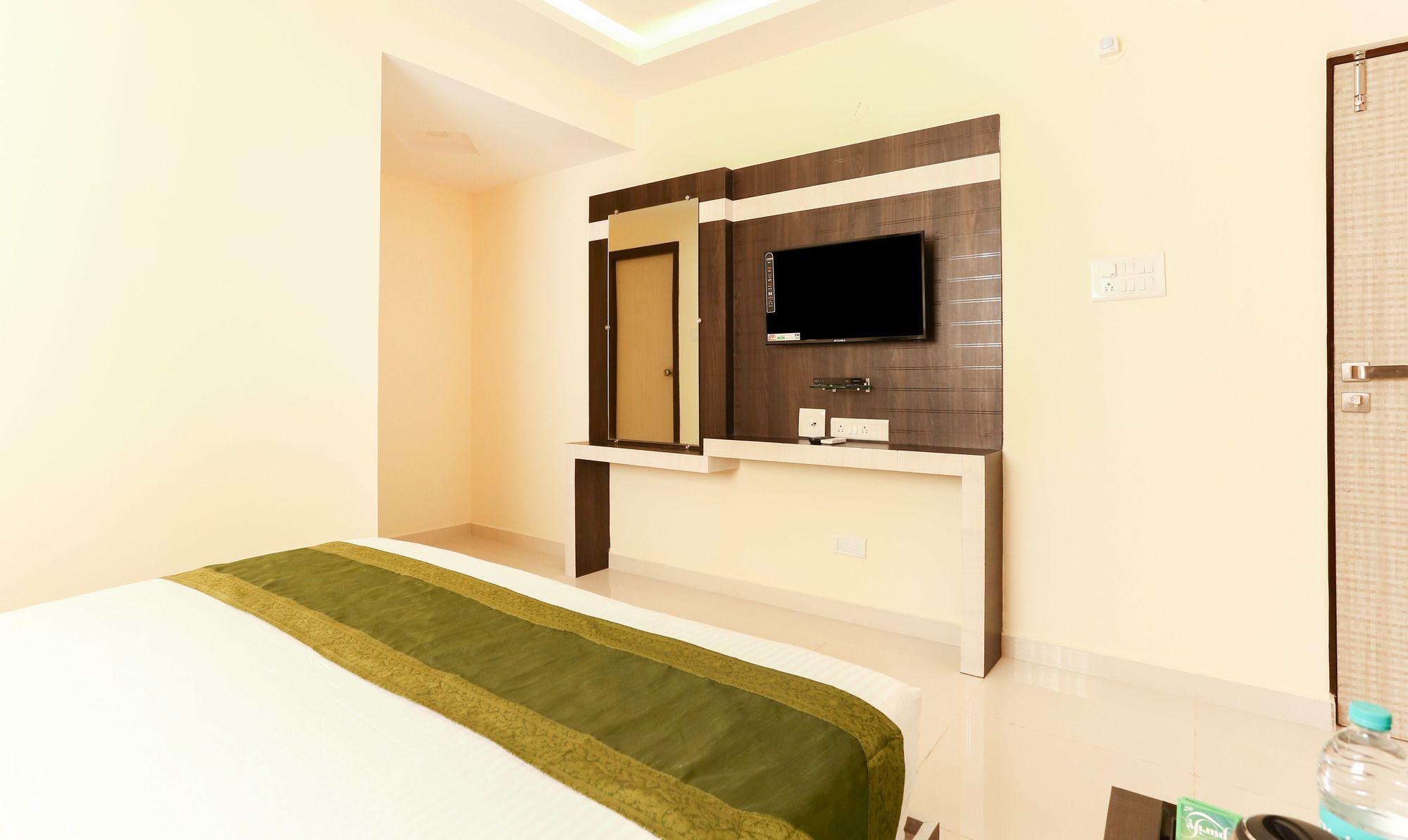Fabhotel Rotano Suites - Yelahanka Bangalore Exterior photo